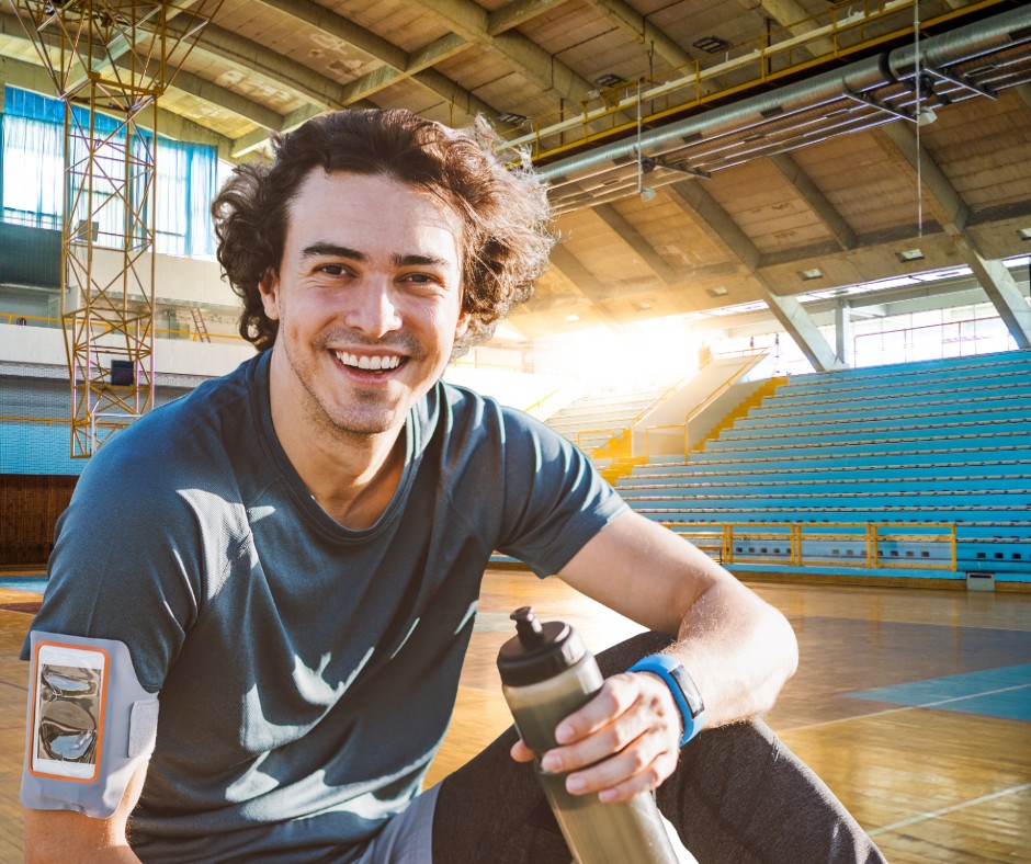 Profesional de recreación y deporte en instalación deportiva